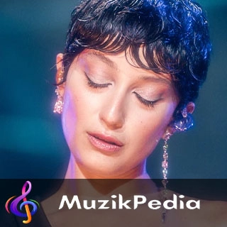 Melike Şahin - Ne Ettim Sana Şarkı Sözleri